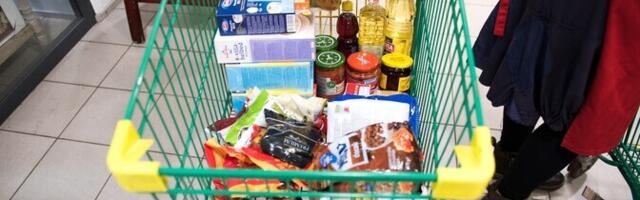 Эксперт: падение цен на сырье не сразу влияет на стоимость продуктов для потребителей