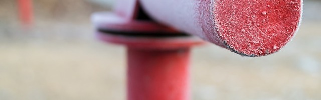 Трое молодых эстонцев решили покататься в Латвии на мотороллерах, но на границе их ждали полиция и уголовное дело