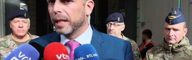 Правда ли, что министр обороны Бельгии попал в больницу с нервным истощением после своих угроз сровнять Москву с землёй?