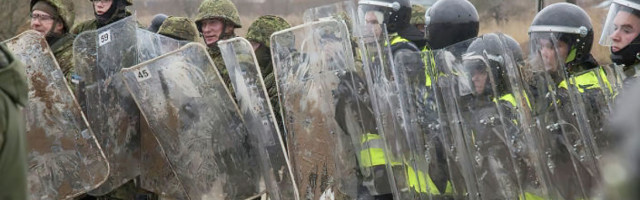 "Вели себя, как оккупанты": действия полиции шокировали эстонское общество
