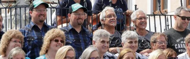 ФОТО | В Австрии прошла встреча близнецов из разных стран. Смотрите, как это было