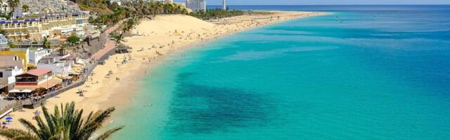 airBaltic продлевает летние рейсы в Малагу и Ниццу и на зимний сезон 2023 года