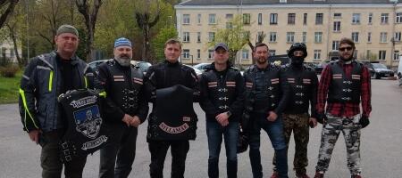 Байкеры в гостях у детей: день ярких эмоций и сладких сюрпризов