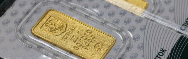 Россия впервые начала распродавать золотой запас