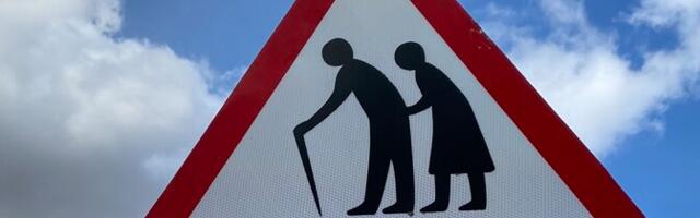 Проблему очередей в дома престарелых планируется решить доступностью услуг на дому