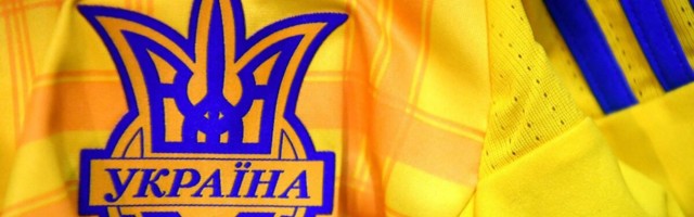 УЕФА обязал сборную Украины убрать с формы слоган "Героям слава!"