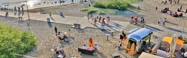 Коктейли, музыка, закаты: на пляже Хаабнеэме вновь проходят еженедельные вечеринки