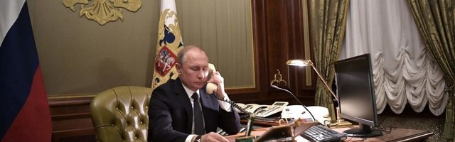 Президенты России и США обсудили по телефону возможности развития диалога