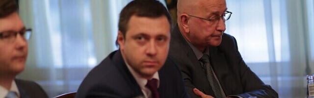 Кландорф возвращается в Таллиннское горсобрание, Новиков продлил приостановку полномочий