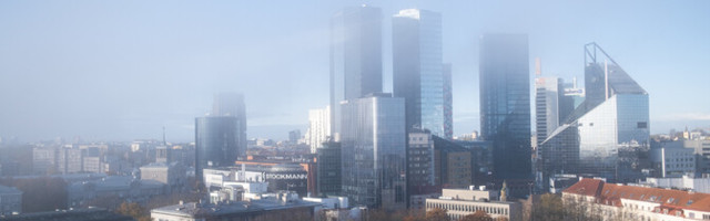 ФОТО: таллиннские высотки в утреннем тумане