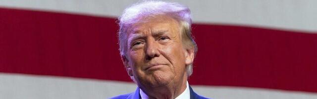 Дональд Трамп официально обвинен в преступлении против государства и граждан — попытке отменить результаты выборов