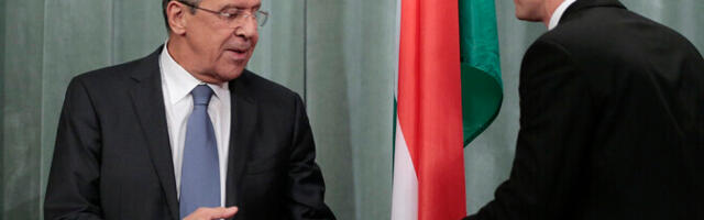 СМИ: глава МИД Венгрии регулярно отчитывался Лаврову о заседаниях ЕС