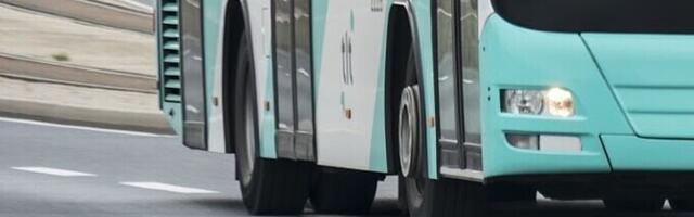 В Таллинне резкий маневр легкового автомобиля привел к падению нескольких пассажиров автобуса