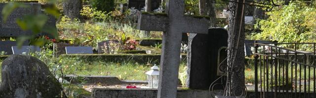 На кладбищах Таллинна действуют новые правила