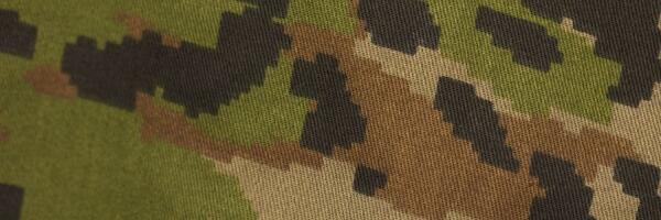 О чем пишет пресса: лидер по оборонным расходам, шуга на Даугаве