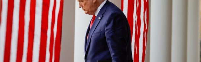 Трамп впервые признал, что победил его соперник. Но только в "Твиттере" и с оговорками