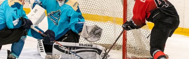 Возобновился чемпионат Эстонии по хоккею. Нарва и "Вялк" одержали победы