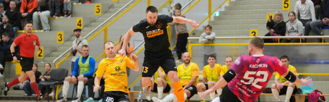 ФОТО: "Нарва Юнайтед" на глазах 500 зрителей одержала первую победу в сезоне