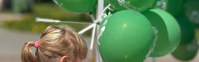 Центристская партия вновь вышла на вторую позицию в рейтинге